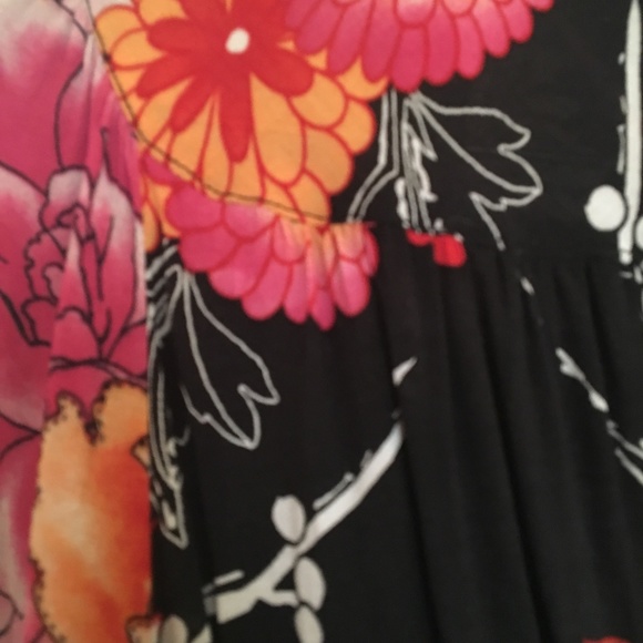 V Christina Blouse w/Cinched Elastic at Waist - Picture 8 of 8